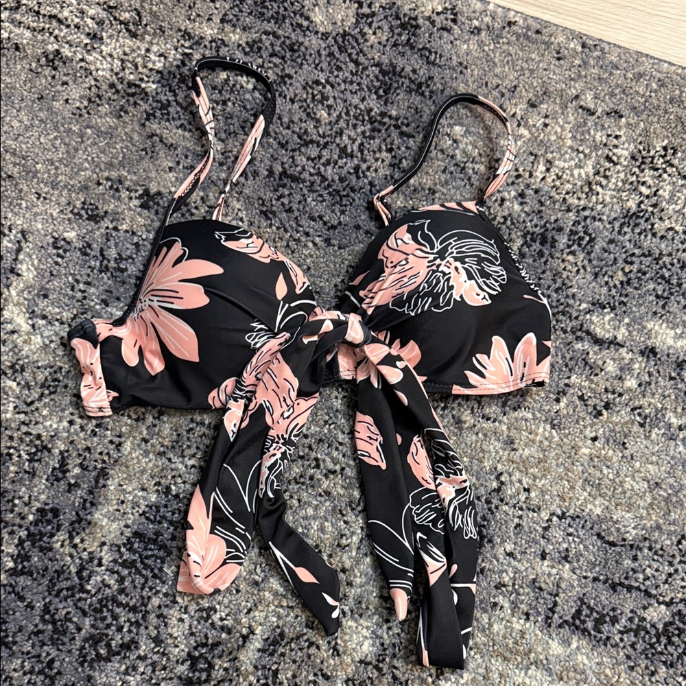 SHEIN Black and Pink Floral Bikini Top